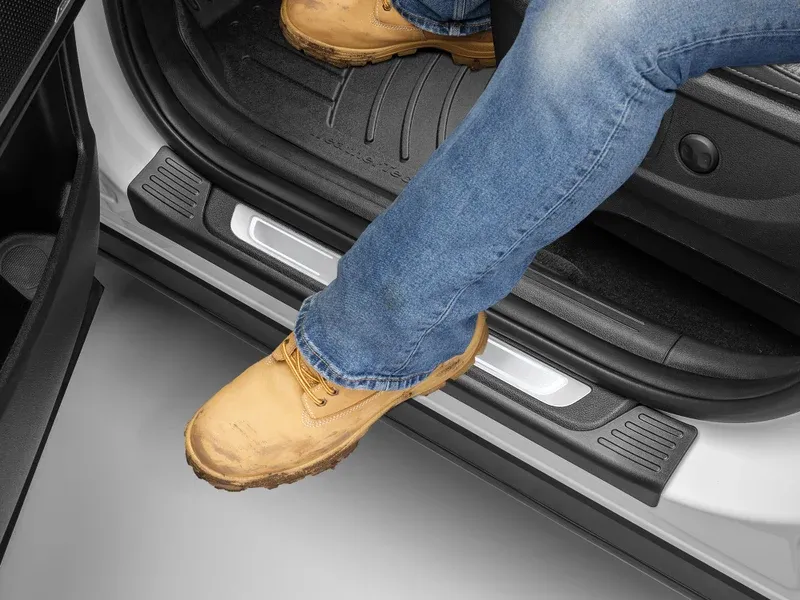Protector De Soleras Weathertech Para Bmw Serie 2 2025+ - Image 5